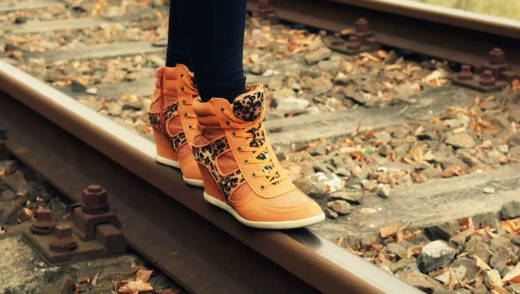 Zijn spoor 6 en 7 op hetzelfde perron in Nederland?