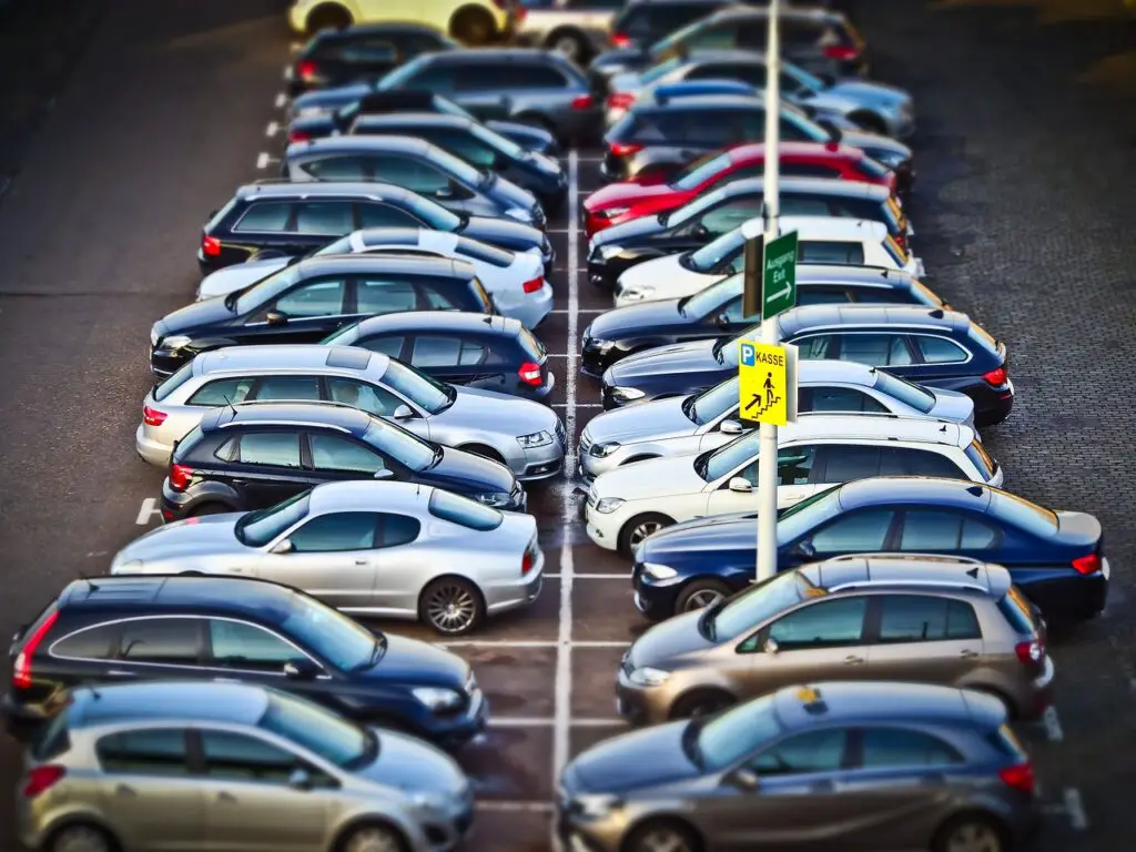 Kan ik 12 dagen mijn auto parkeren bij het station?