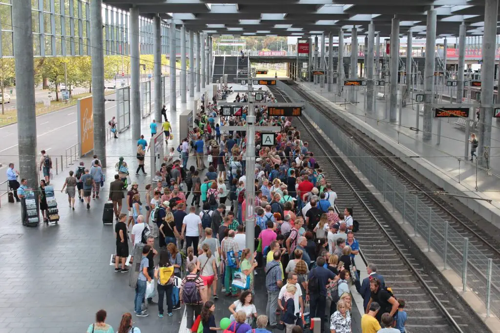 Waar vind ik het dichtstbijzijnde poortje vanaf perron 6-7?